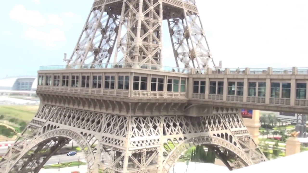 Parisian Macao Eiffel Tower Macao, sebuah resor mewah yang terinspirasi oleh kota Paris, menawarkan pengalaman malam yang menakjubkan dari landmark ikoniknya...